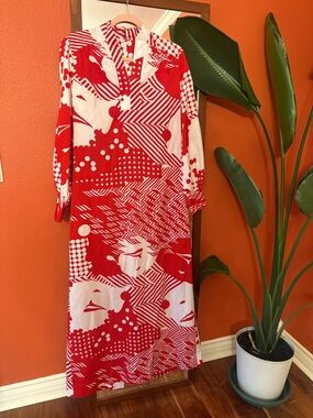 Tori Richard Honolulu Hawaii Red & White Graphic Print Vintage Maxi Dress 60’s